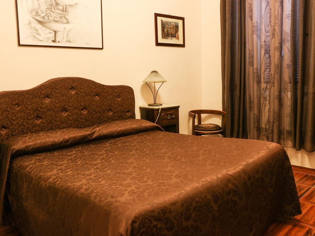 Casa Vacanze Scalone روما الغرفة الصورة